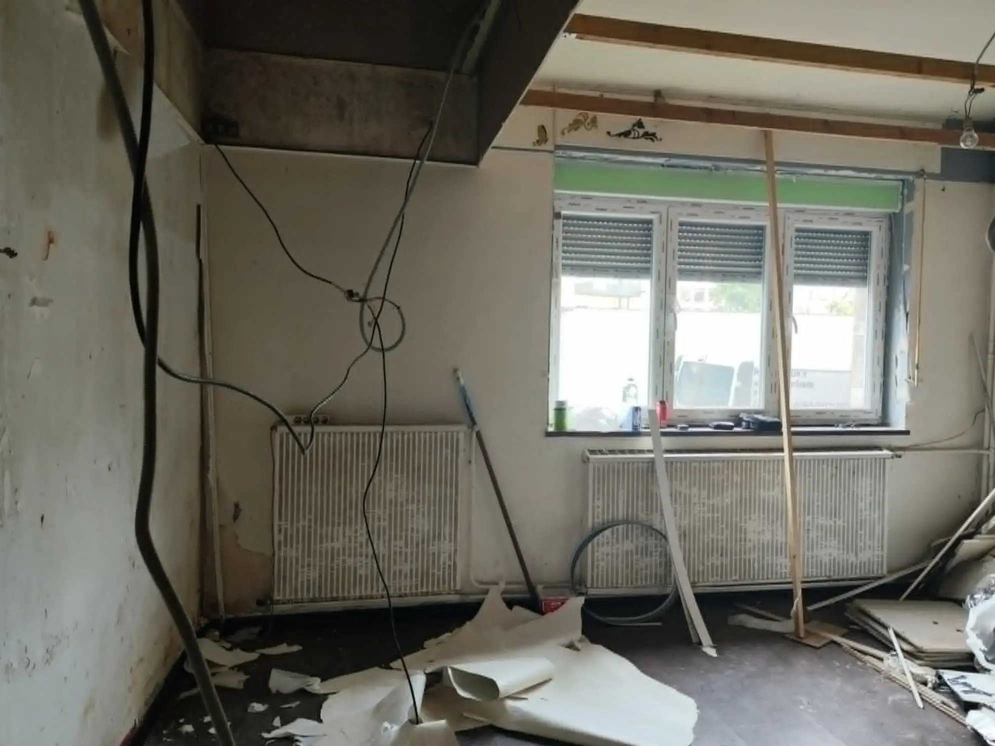Intérieur avant rénovation par Multiservice Bauer