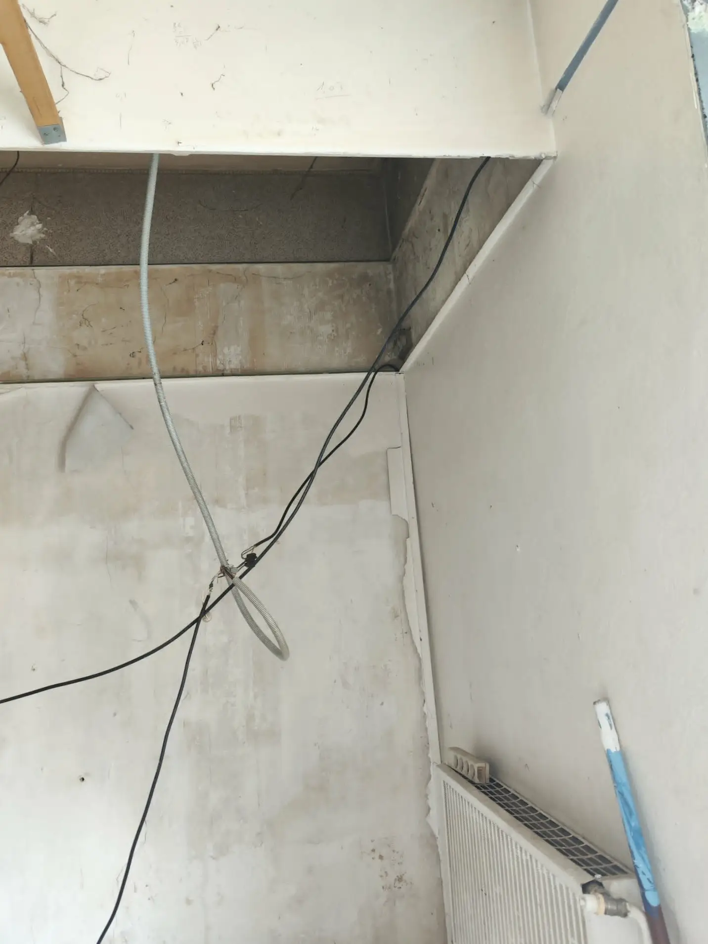 Pièce avant travaux de rénovation intérieure