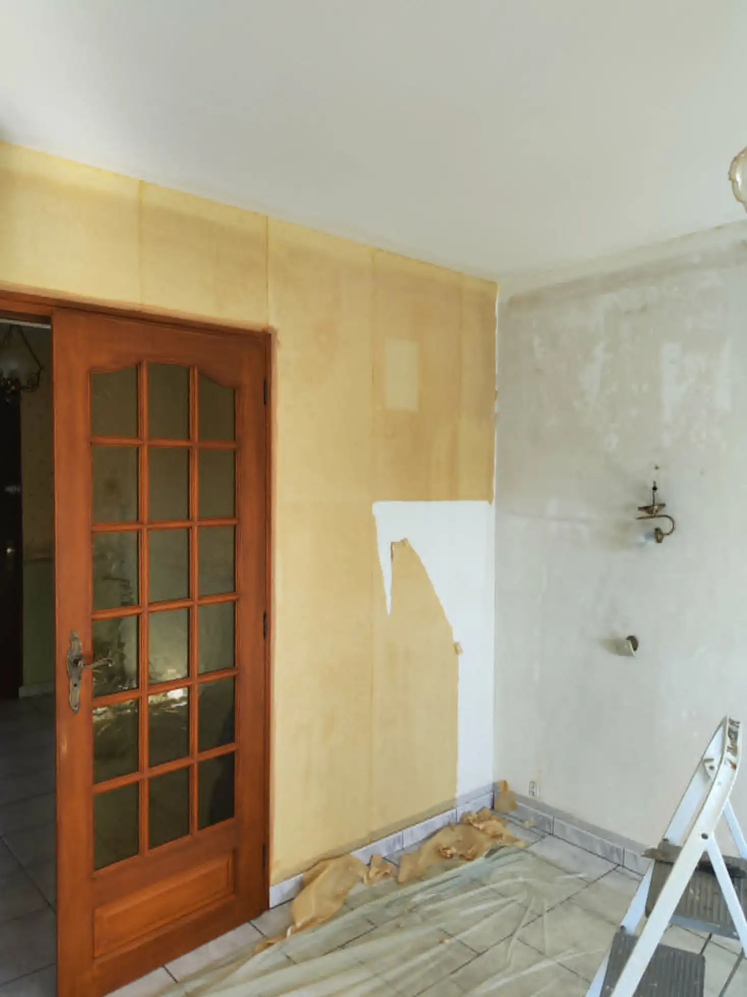 Murs avant travaux de peinture intérieure